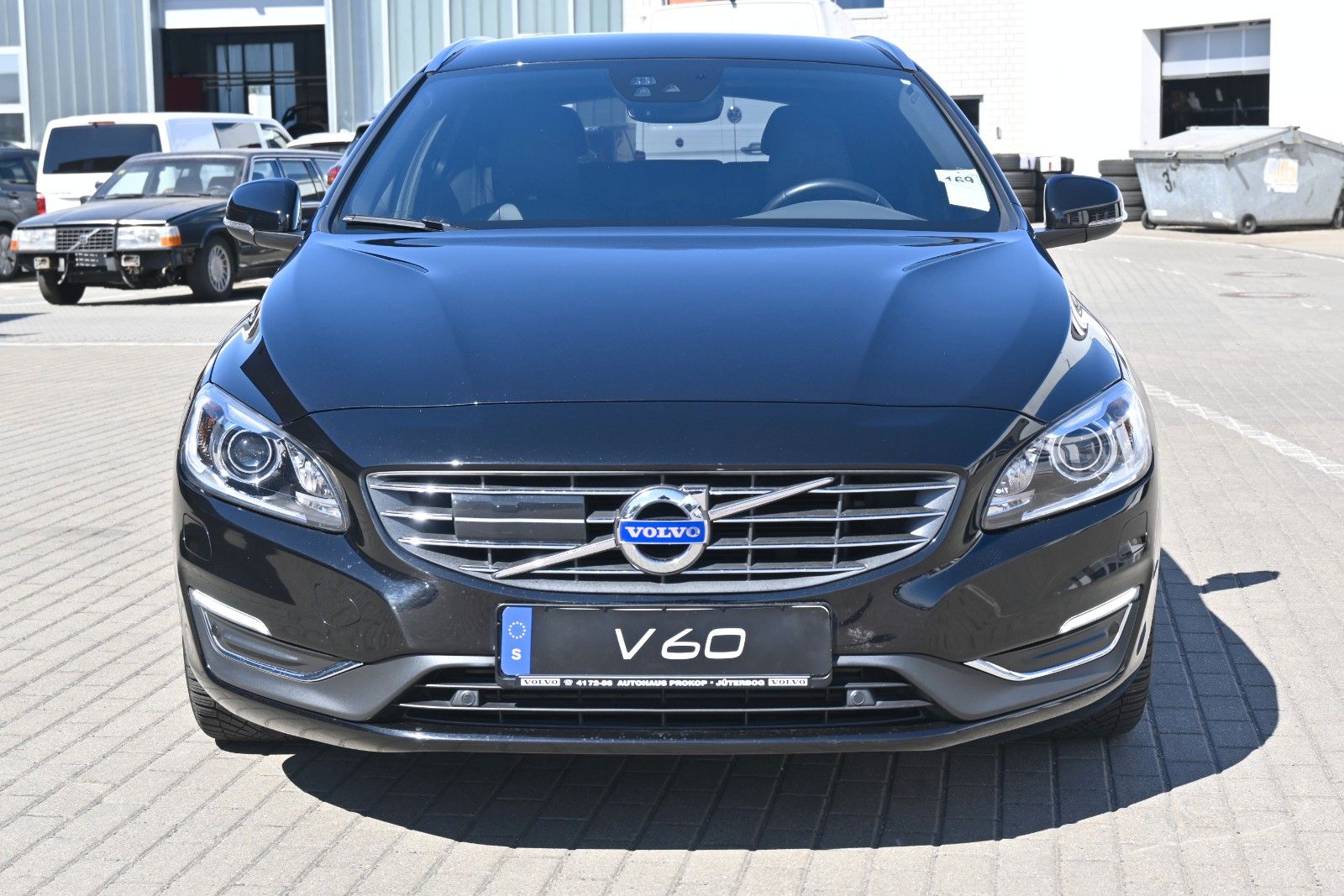 Fahrzeugabbildung Volvo V60 D4 Autom. Summum*NAVI*STDHZG*RFK*