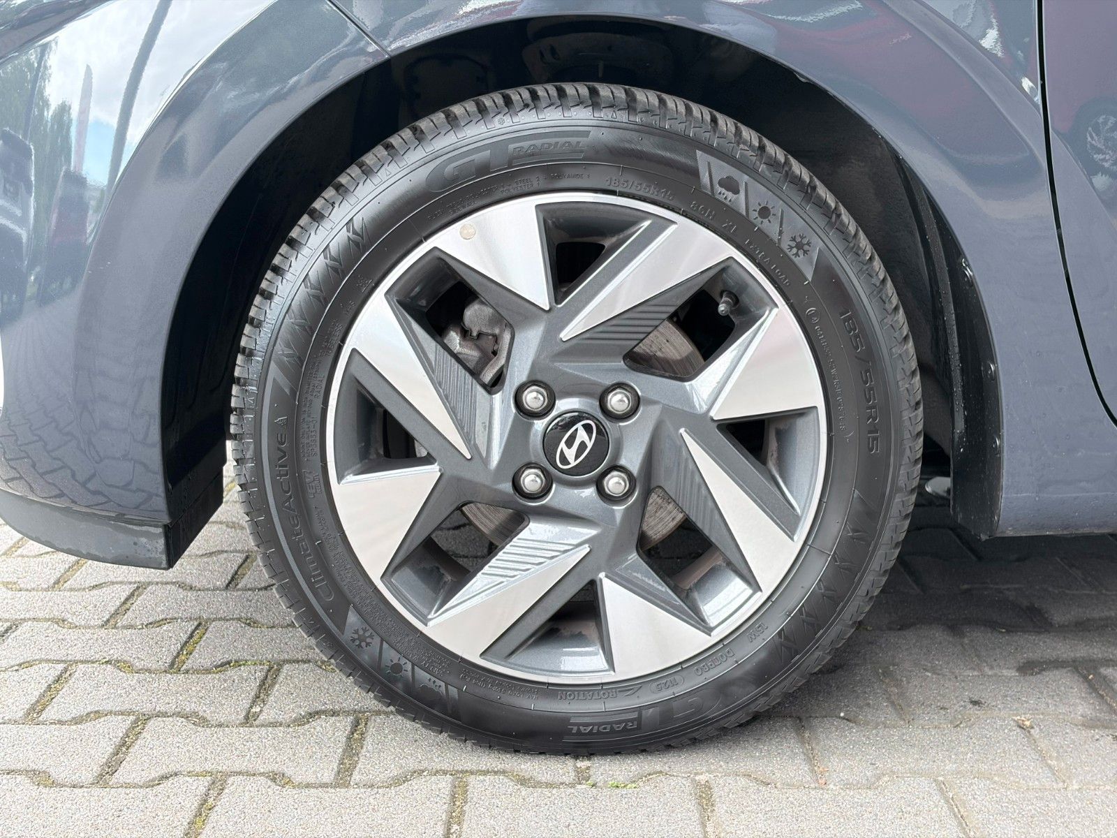Fahrzeugabbildung Hyundai i10 Trend MY25 63PS Navi/SHZ/Allwetter!
