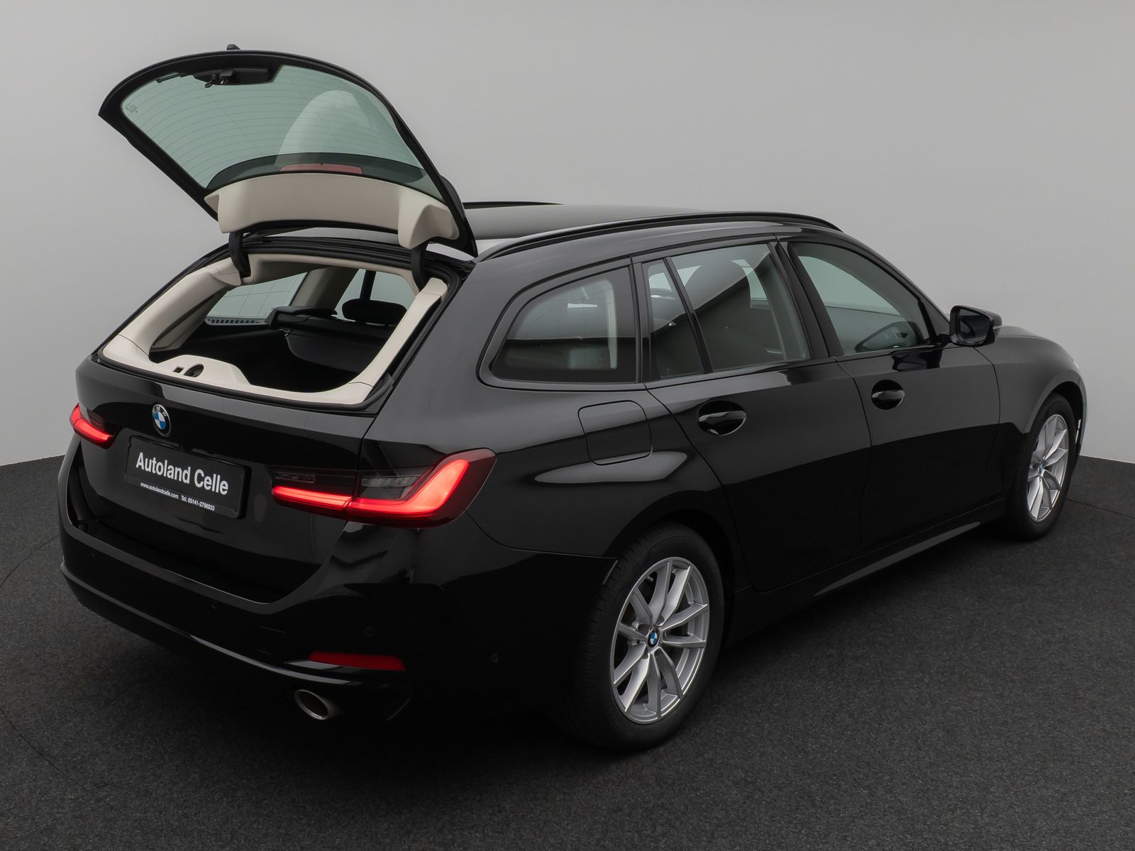 Fahrzeugabbildung BMW 318i Kamera DAB HiFi Widscreen DrivAssist Alarm