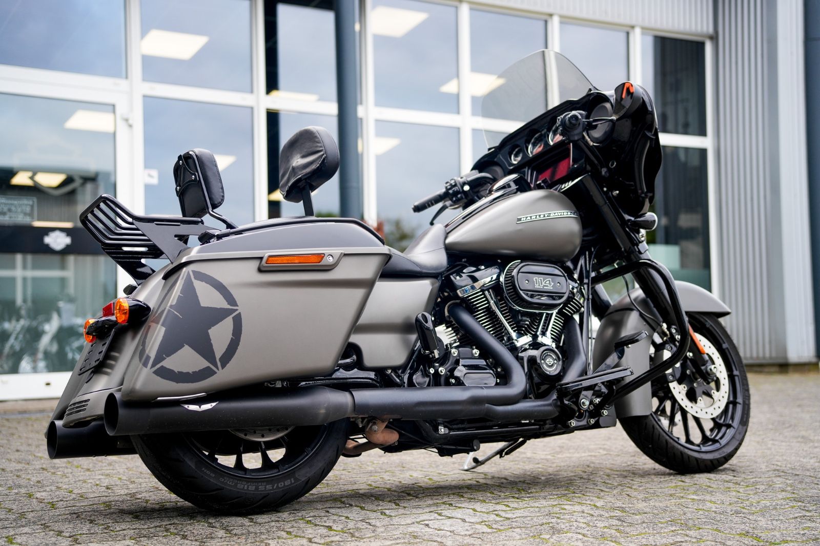 Fahrzeugabbildung Harley-Davidson FLHXS Street Glide Special 114 cui - Penzl