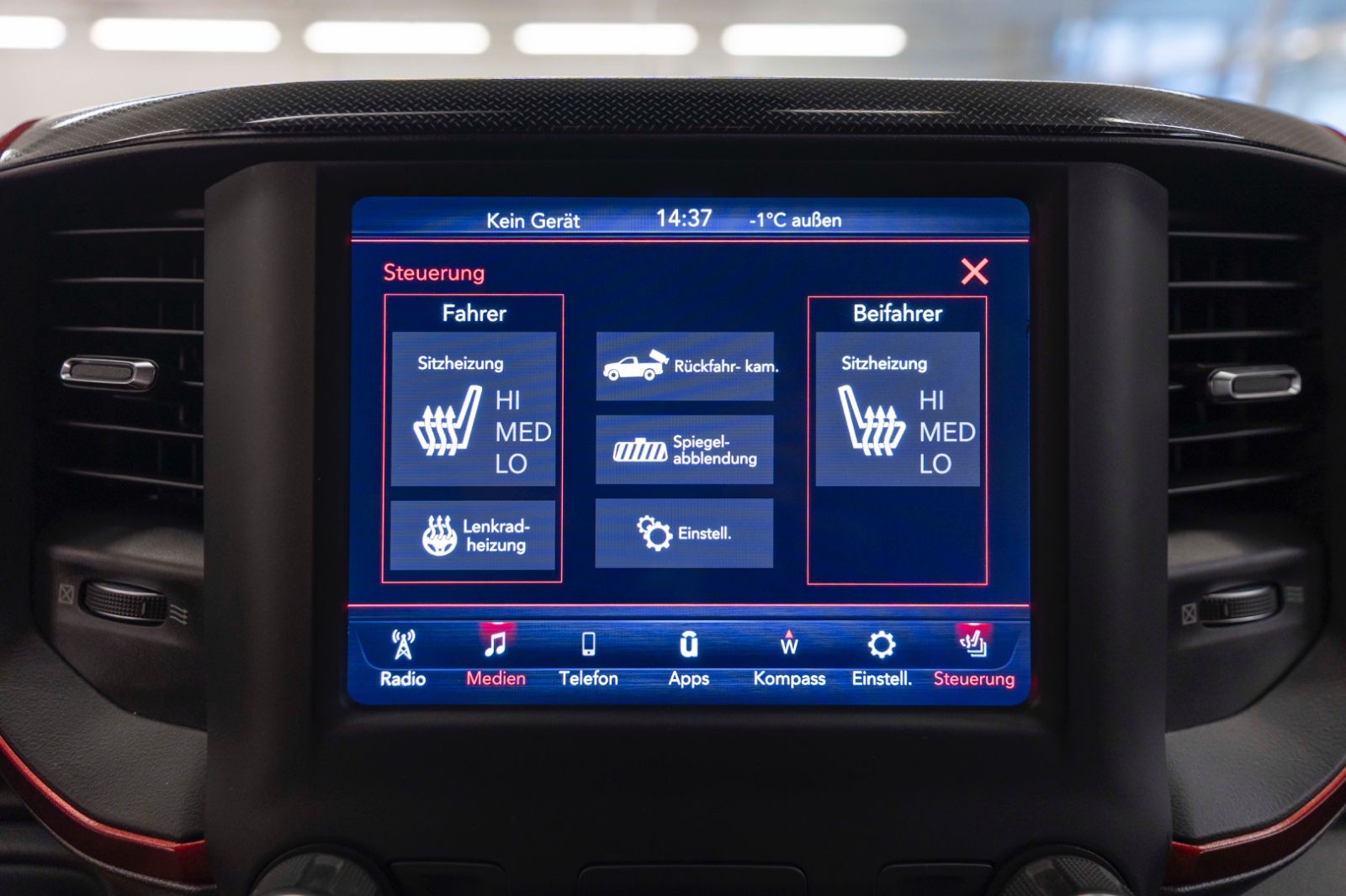 Fahrzeugabbildung Dodge RAM 1500 REBEL 5,7L CARPLAY KAM AHK M+S TEMPOMAT