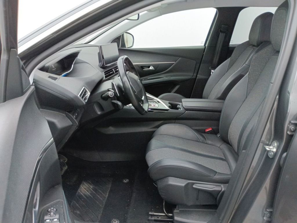 Fahrzeugabbildung Peugeot 5008 Allure 1.5D LED/NAVI/R´CAM/PDC/7-SITZ