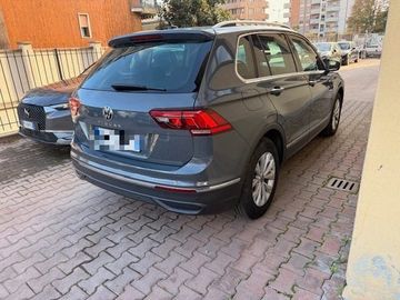 Volkswagen Tiguan - 2