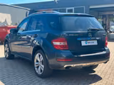 Mercedes-Benz ML 350 Standh. PDC LM Luft AUT Alcant. KlimaA - graue Mercedes-Benz ML-Klasse