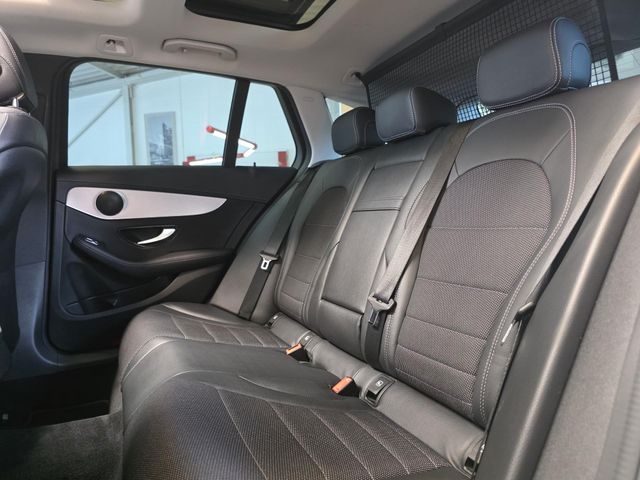 MERCEDES-BENZ C 300 — Foto 29
