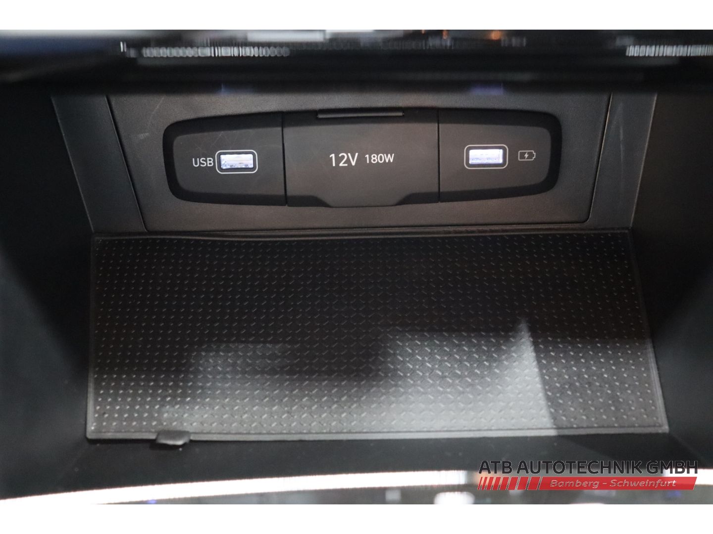 Fahrzeugabbildung Hyundai Tucson PHEV 1.6 T-GDi 4WD 97,8% SOH Funkions- /L