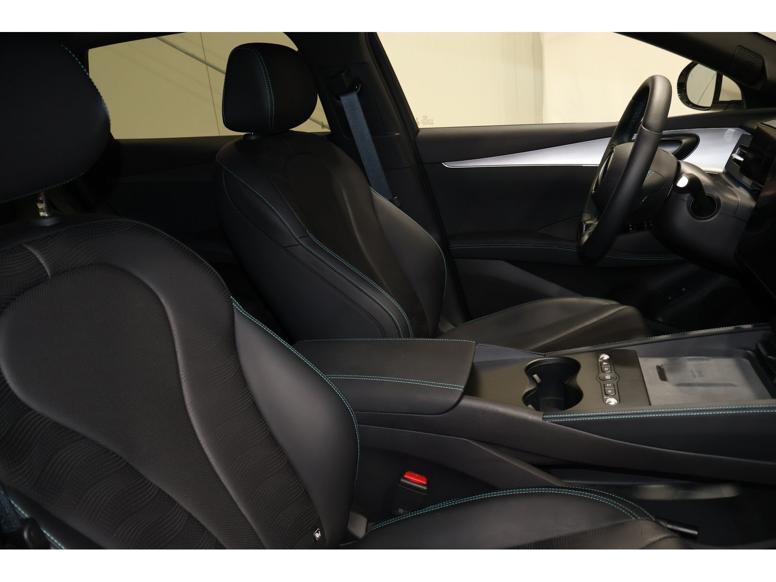 BYD SEAL 6