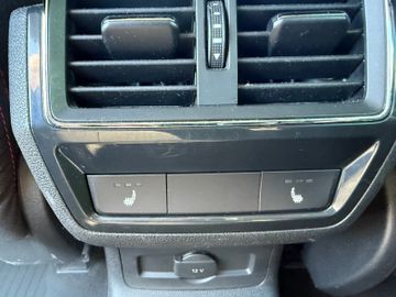 Skoda Karoq Style 4x4+LED+AHK+SHZ+Navi+