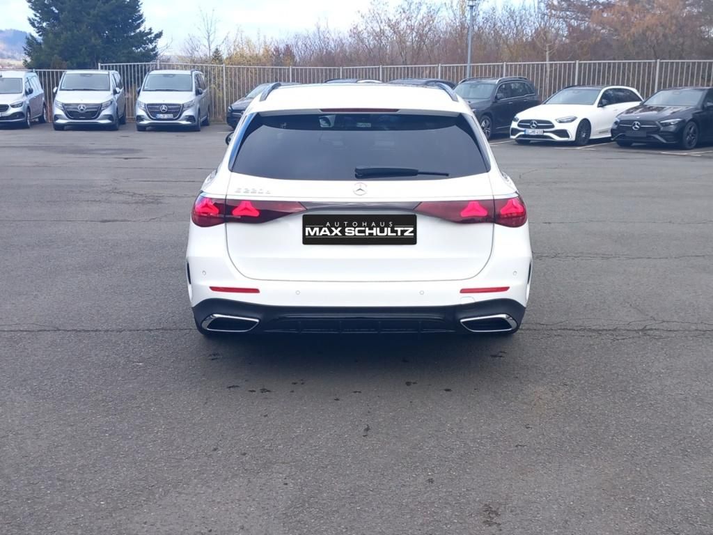 Fahrzeugabbildung Mercedes-Benz E 220 d T AMG*Night*Pano-Dach*Distr*PDC*360°*AHK