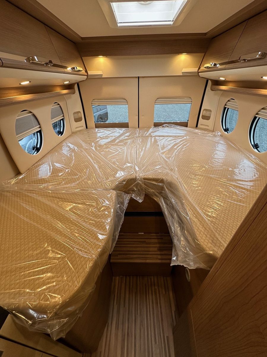 Fahrzeugabbildung Malibu Van first class - two rooms 640 LE RB R1-2