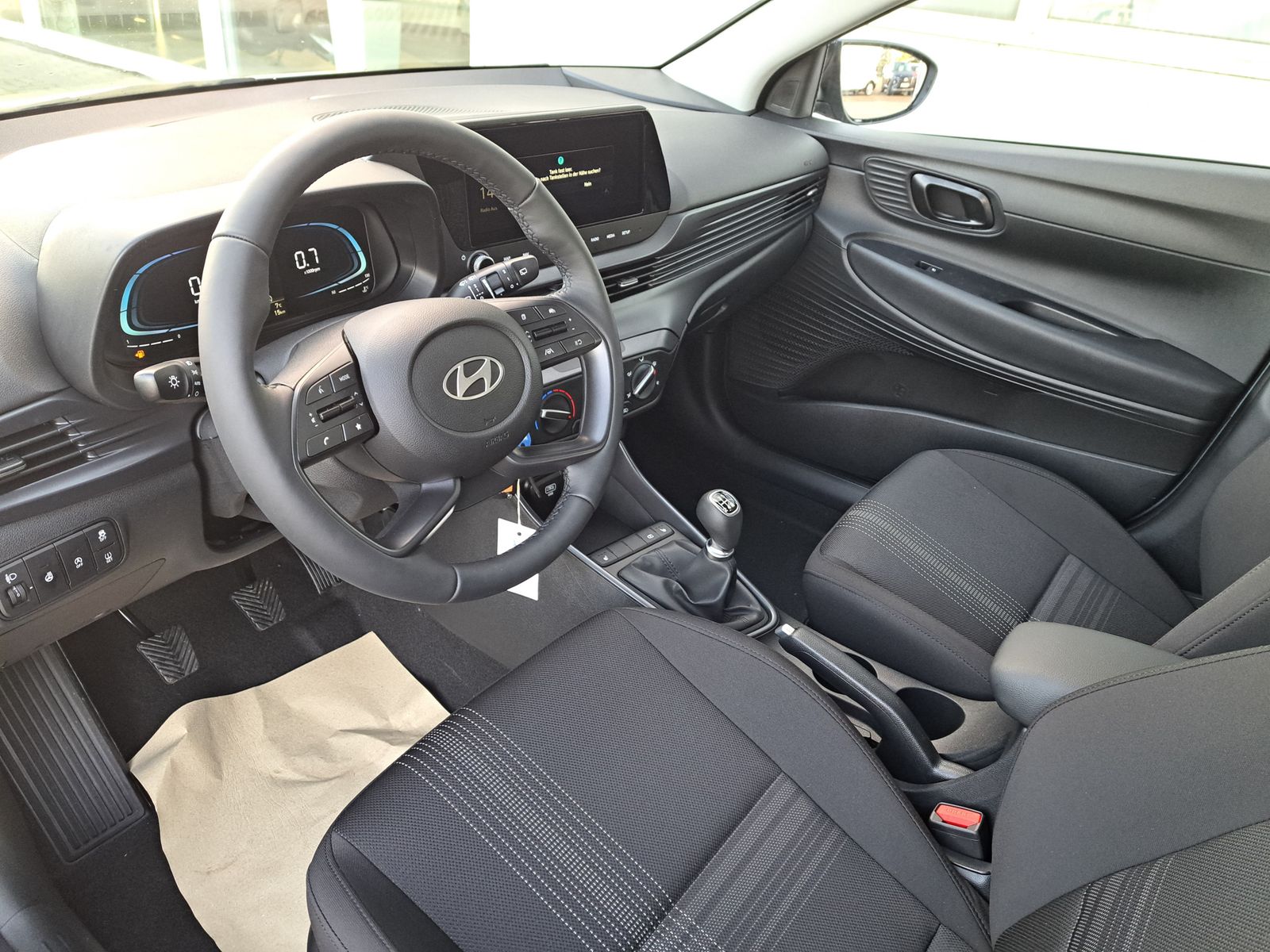 Fahrzeugabbildung Hyundai i20 1.2 NAVI ALU WINTERPAKET KAMERA KLIMA