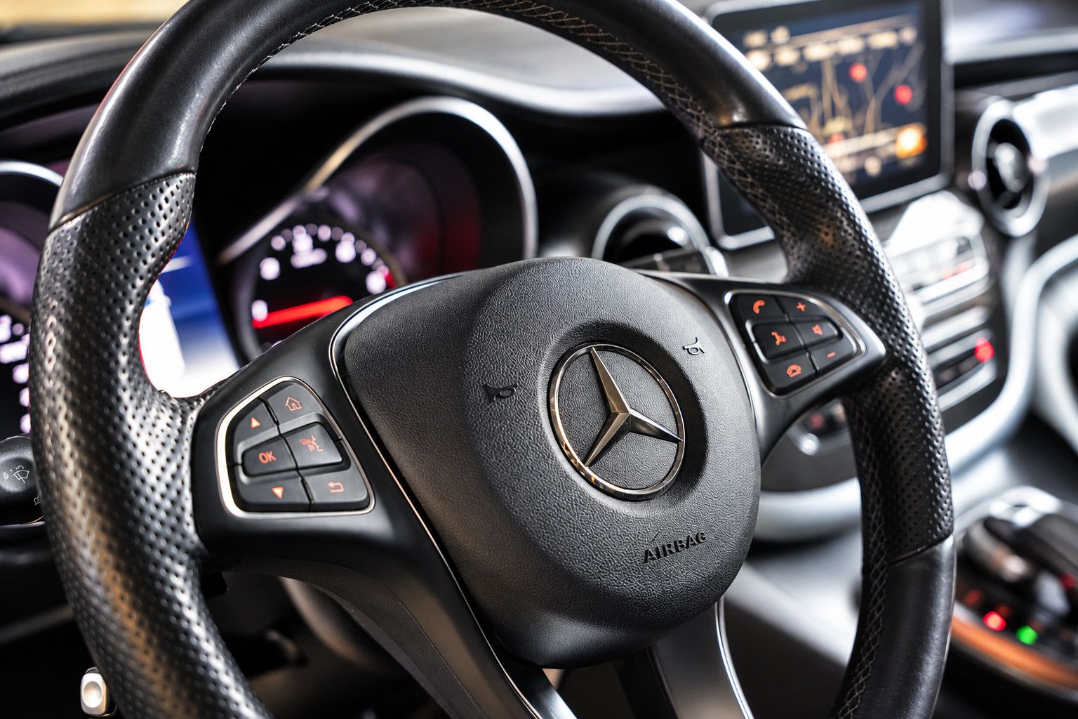 Fahrzeugabbildung Mercedes-Benz V 300d lang *Burmester*360°KAM*6-Sitz*SHZ*Navi
