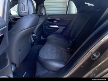 Mercedes E 220 - 11
