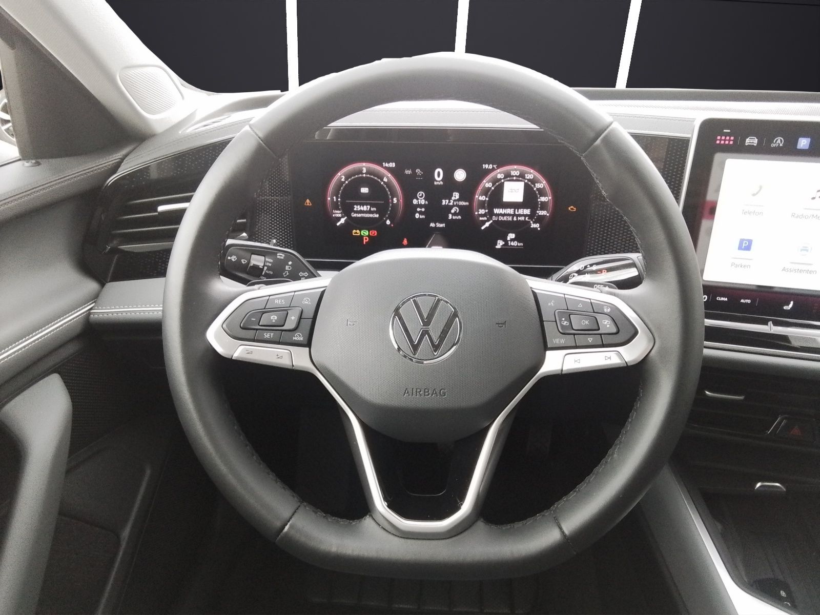 Fahrzeugabbildung Volkswagen Passat TDI DSG Business LED ACC AHK NAVI TRAILER