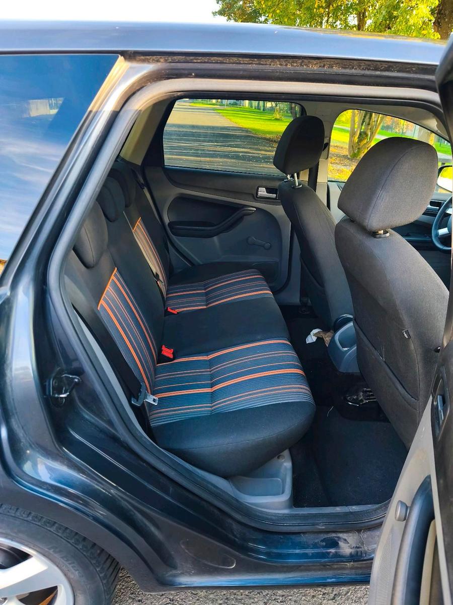 Ford Focus 2008 — photo 10