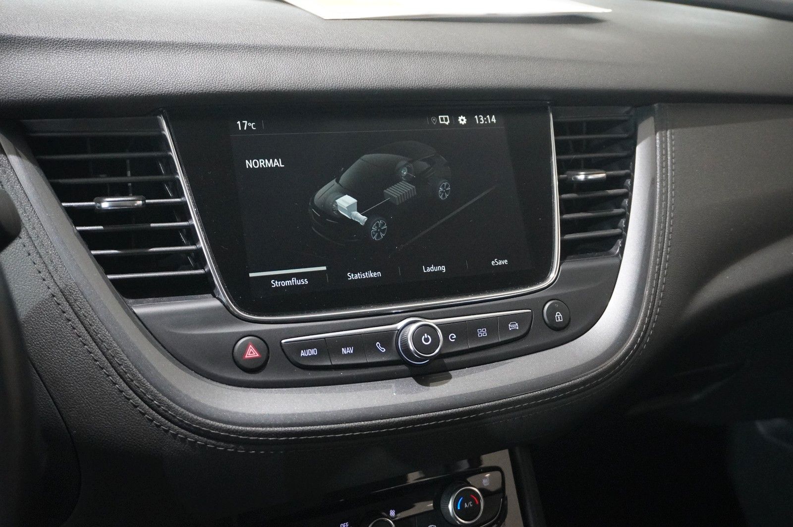 Fahrzeugabbildung Opel Grandland (X) 1.6 ELEGANCE HYBRID NAVI/SH/KAMERA