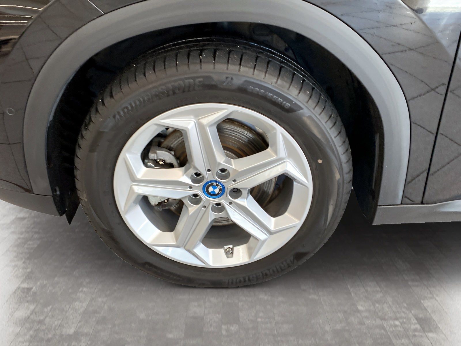 BMW iX2 - Bild 9
