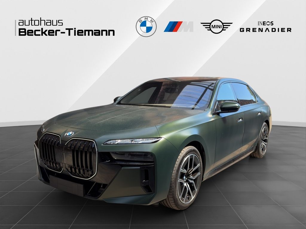 BMW i7