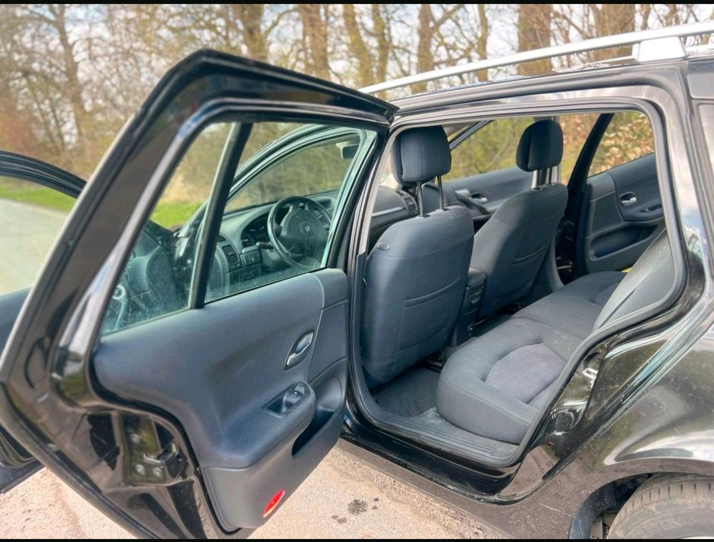 Renault Laguna 2006 — photo 12