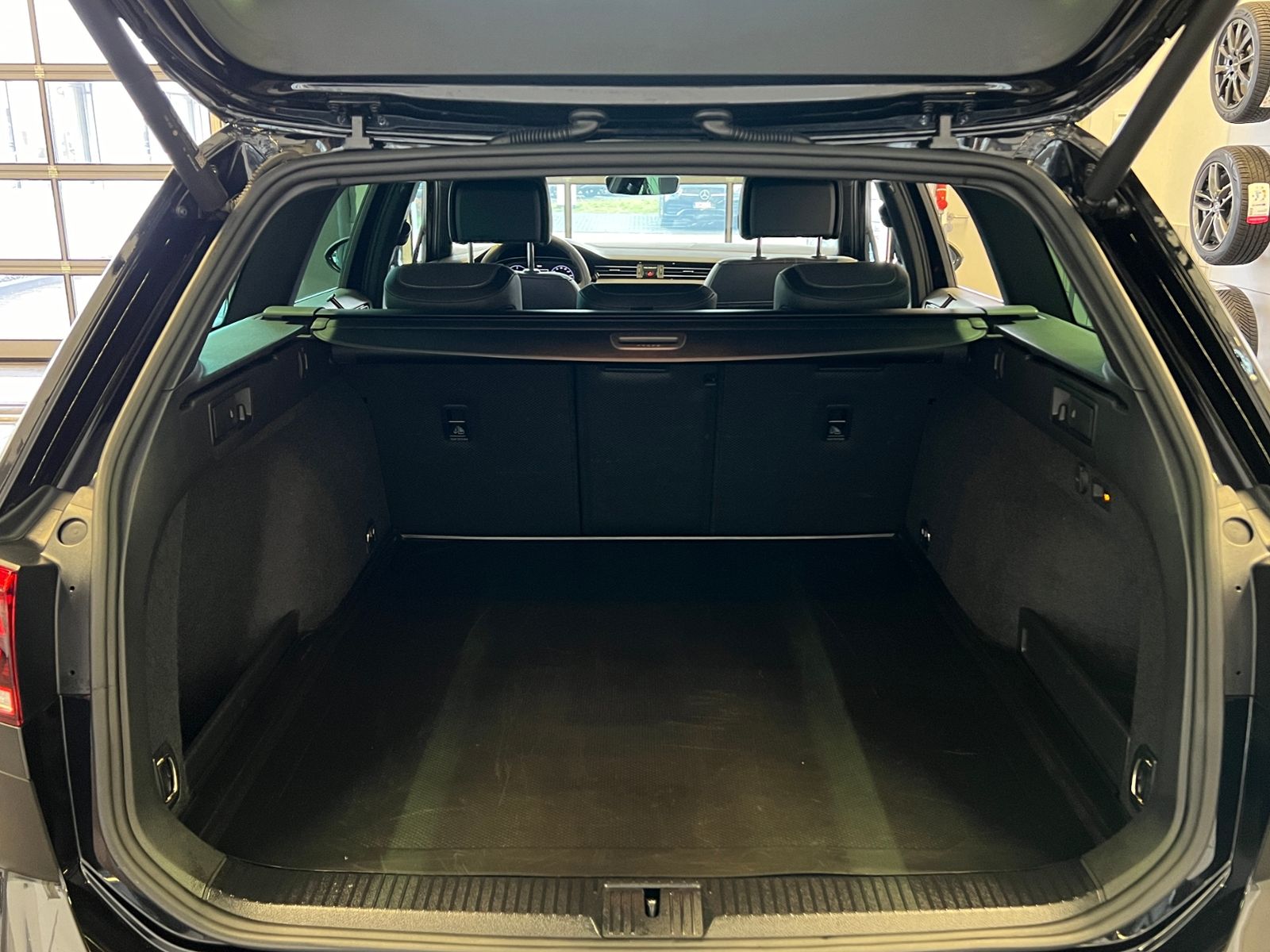 Fahrzeugabbildung Volkswagen Passat Variant Alltrack 2.0 TDI DSG 4MOTION *AHK