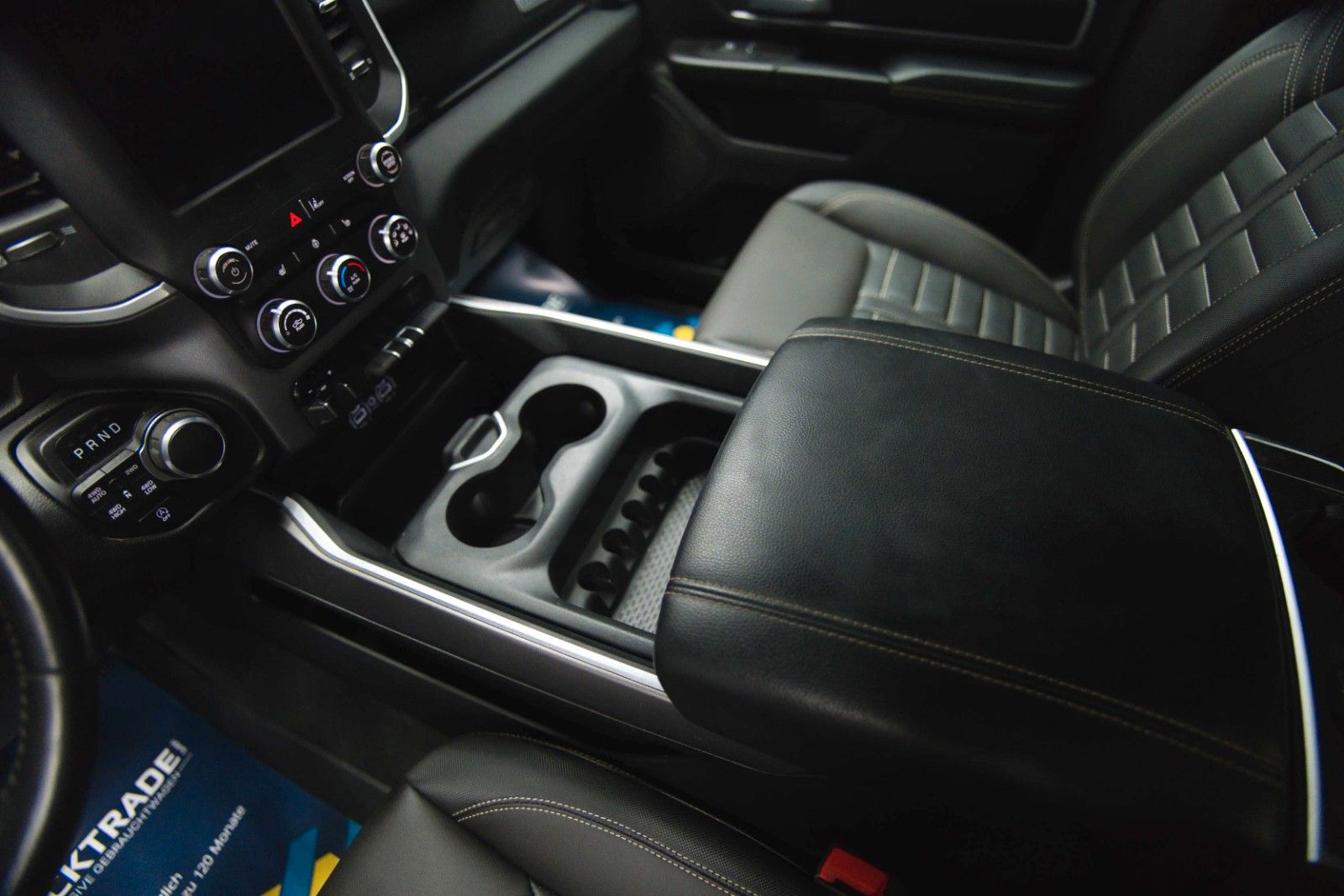 Fahrzeugabbildung Dodge RAM 5.7 V8 HEMI 4x4 OFFROAD Night RAPTOR 19%