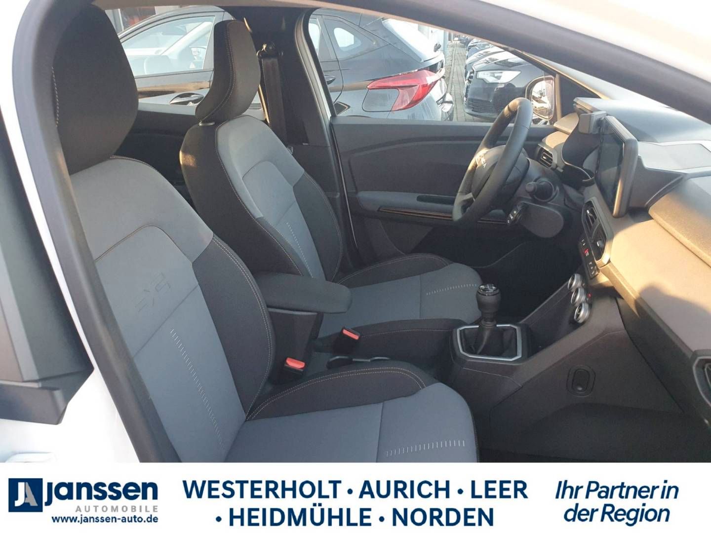 Fahrzeugabbildung Dacia Sandero Stepway Extreme+ TCe 110