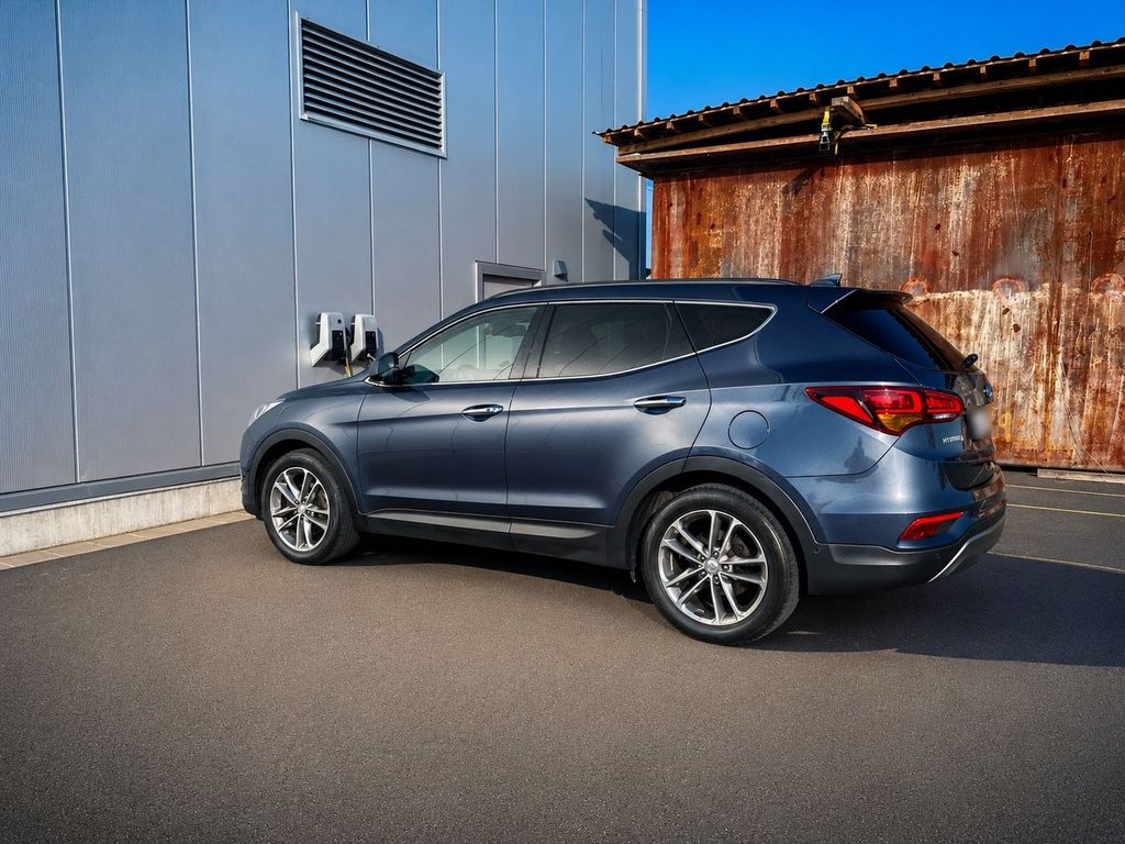 Image of Hyundai SANTA FE