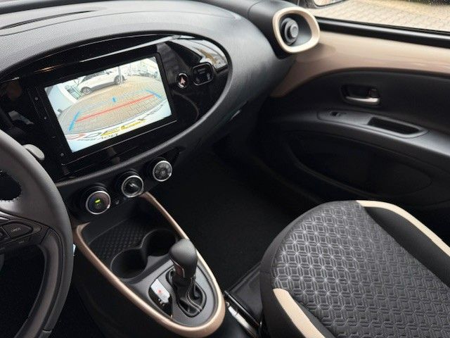 Fahrzeugabbildung Toyota Aygo X Teamplayer 1.0l 72PS Automatik/Kamera!