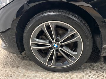 Fahrzeugverkauf 27 BMW 118 d Sport Line AT LED Shadow Line Navi