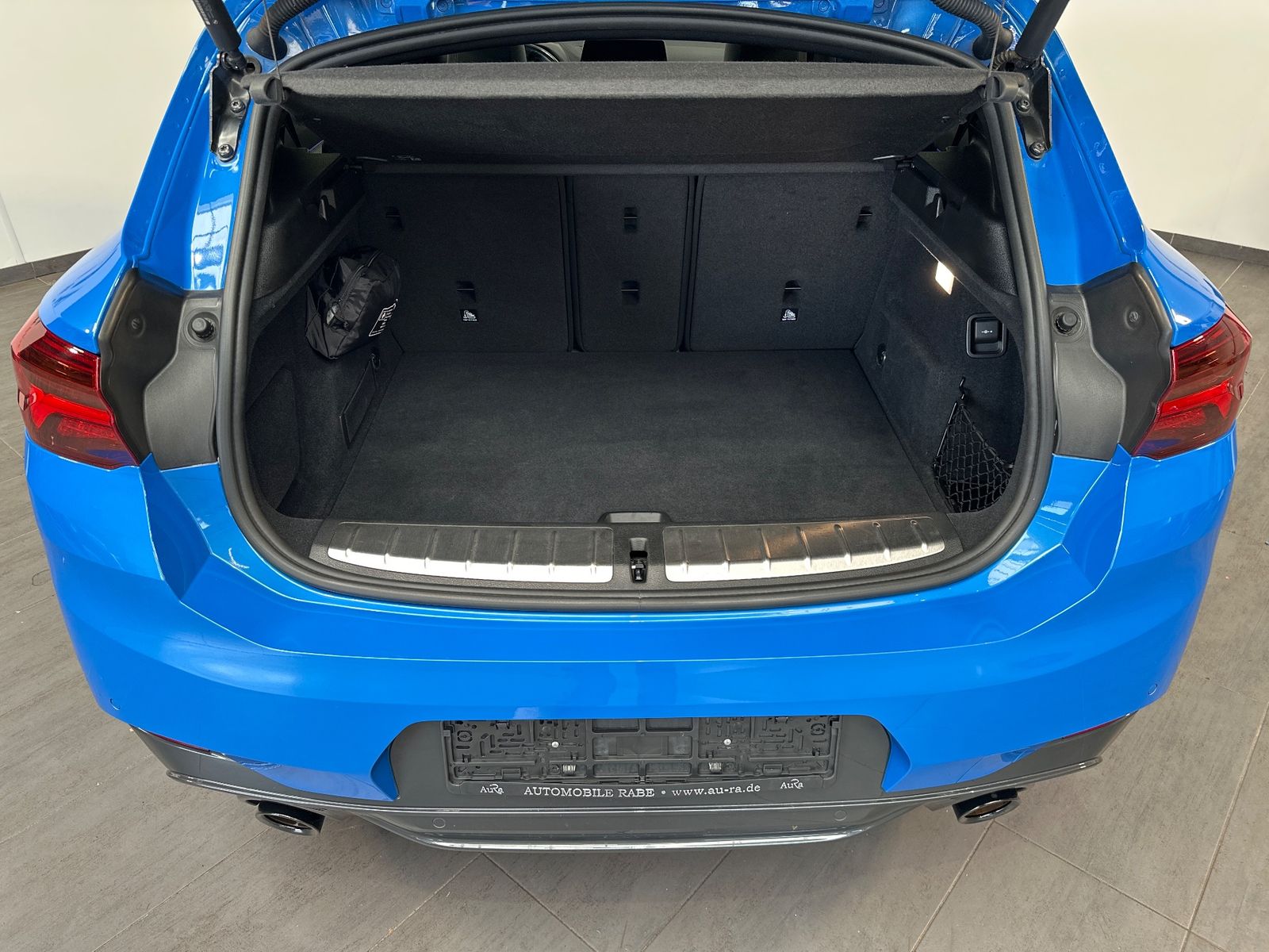 Fahrzeugabbildung BMW X2 M35i NAV+LED+PANO+HUD+KAM+SHZ+PDC+DAB+KLIMA