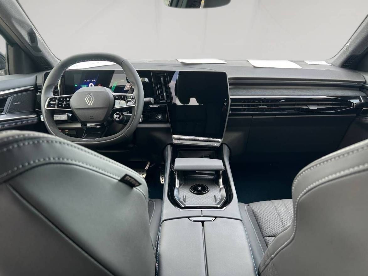 Fahrzeugabbildung Renault Rafale Esprit Alpine Hyper Hybrid E-Tech 4x4 300