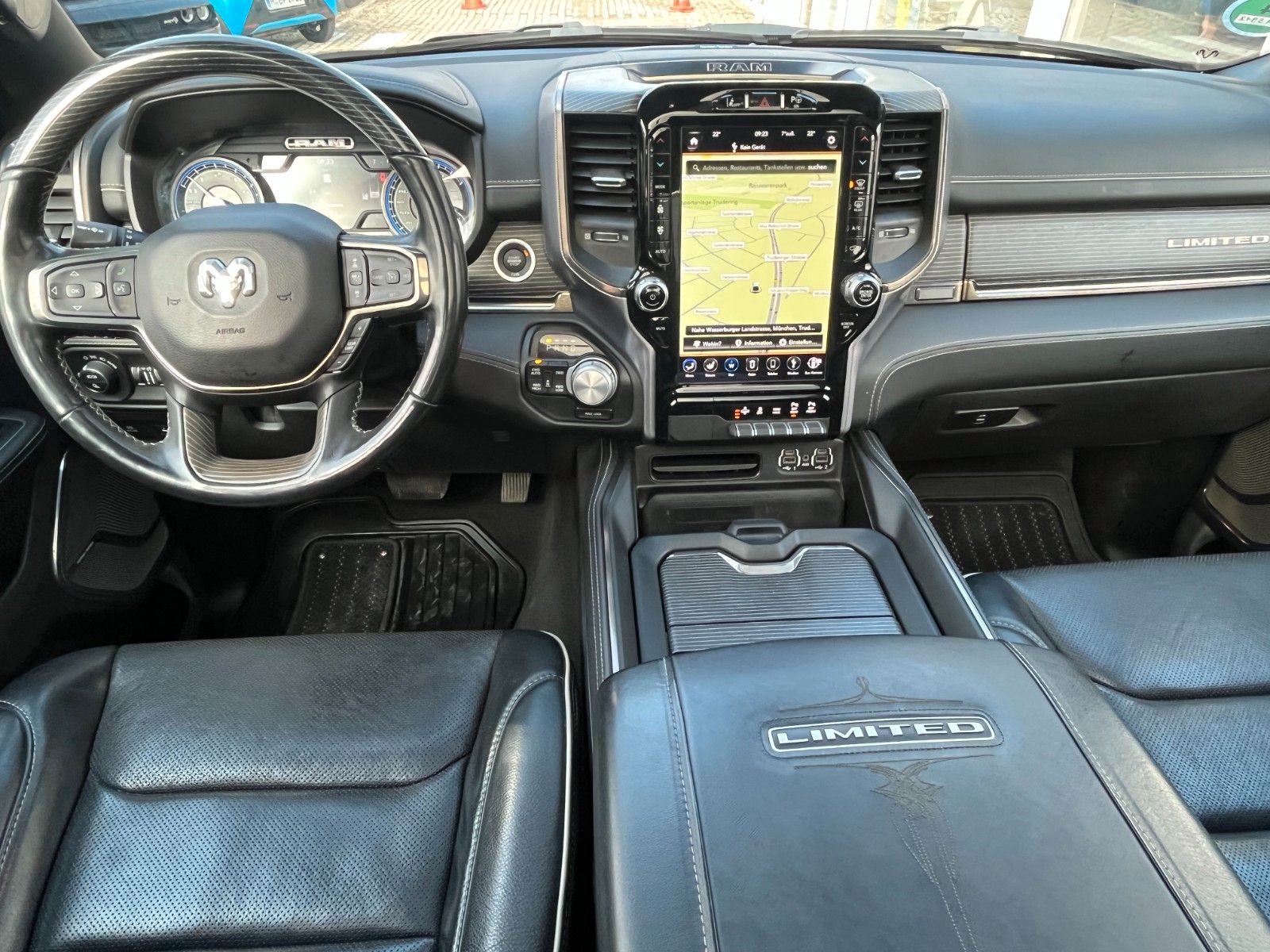 Fahrzeugabbildung Dodge RAM 1500 Limited *AHK*PANO*LPG*360°