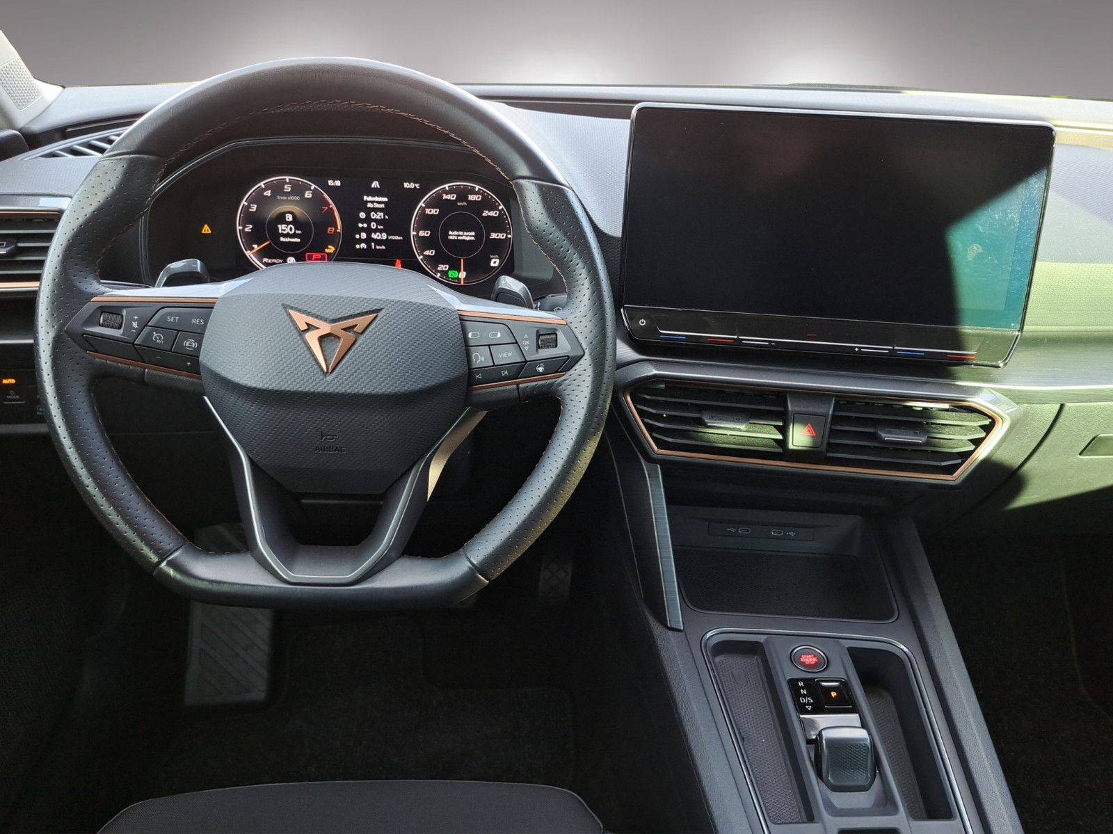 Leon Sportstourer 1.5 eTSI DSG Navi Kamera