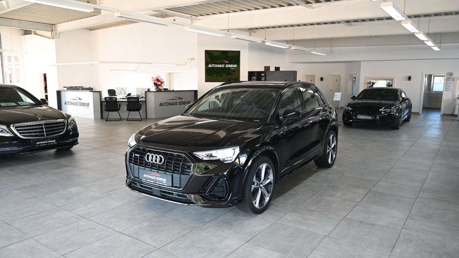 Q3 40 TDI quattro S line /1.HAND/PANO/LEDER