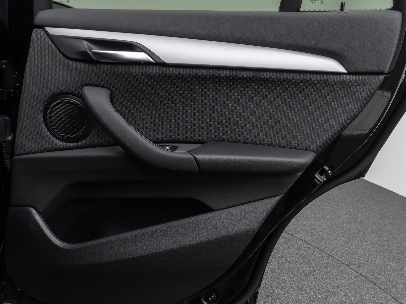 Fahrzeugabbildung BMW X1 xD25e DAB PDC LED Sithzg Geschwindigkeitsreg