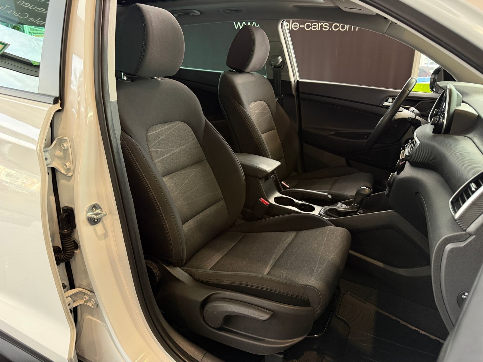 Fahrzeugabbildung Hyundai TUCSON Premium 4WD PANO AHK LED