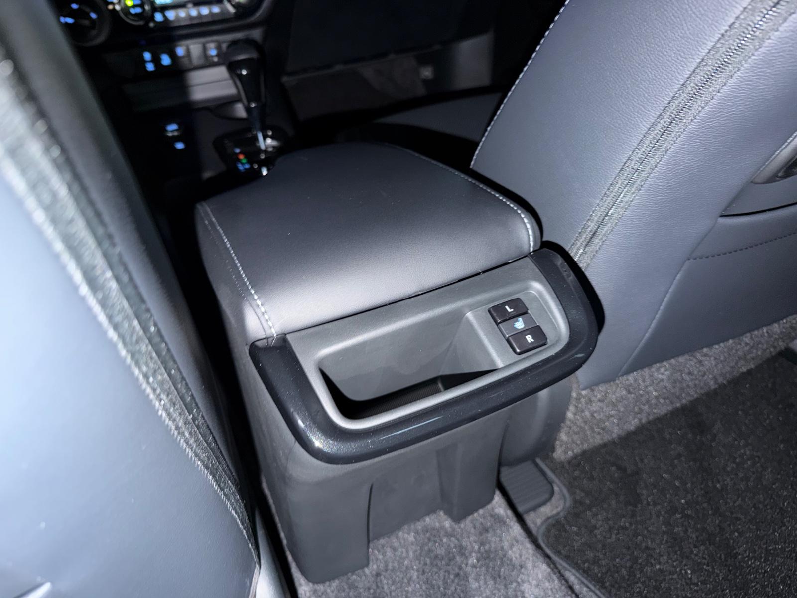 Toyota Hilux 2.8 D-4D 4Wd V48 Invincible*AHK*JBL RFK