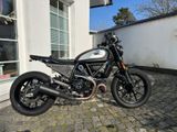 Ducati Scrambler Icon Dark Custom nur 500 KM - DUCATI 500