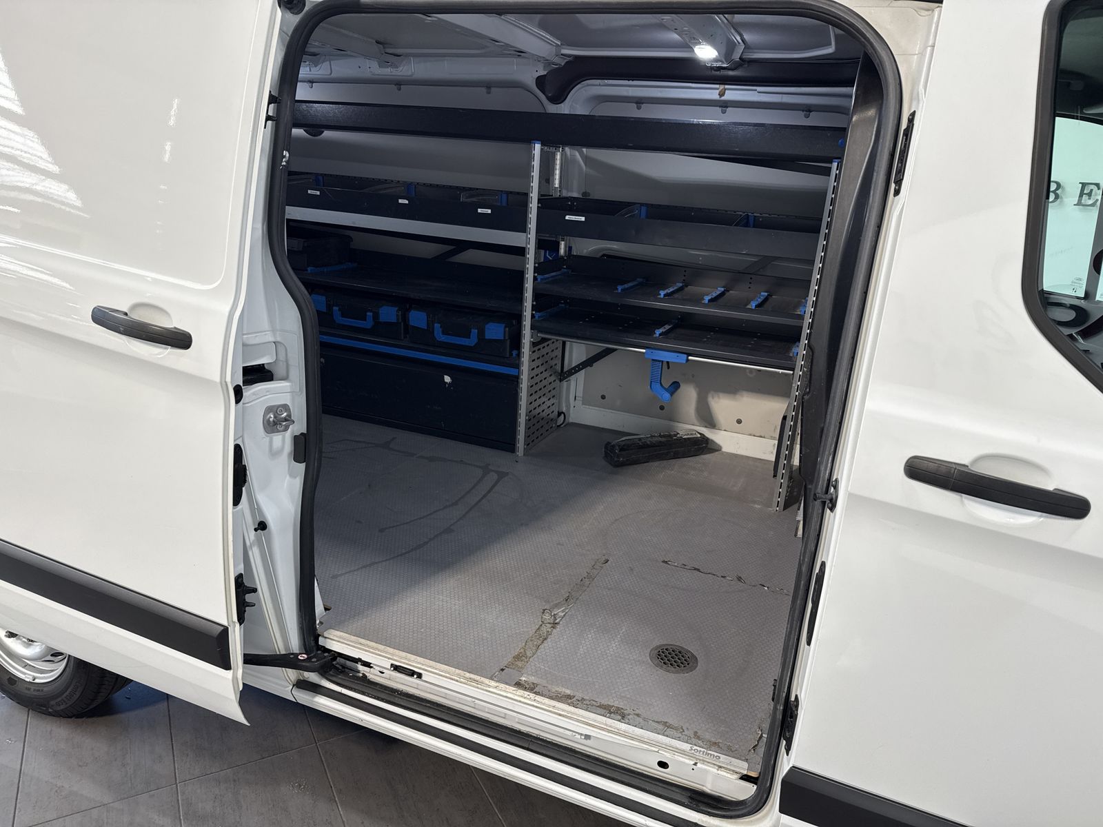 Fahrzeugabbildung Ford Custom 300 L2 NAV+BLUETOOTH+KAMERA+KLIMA+SHZ+PP