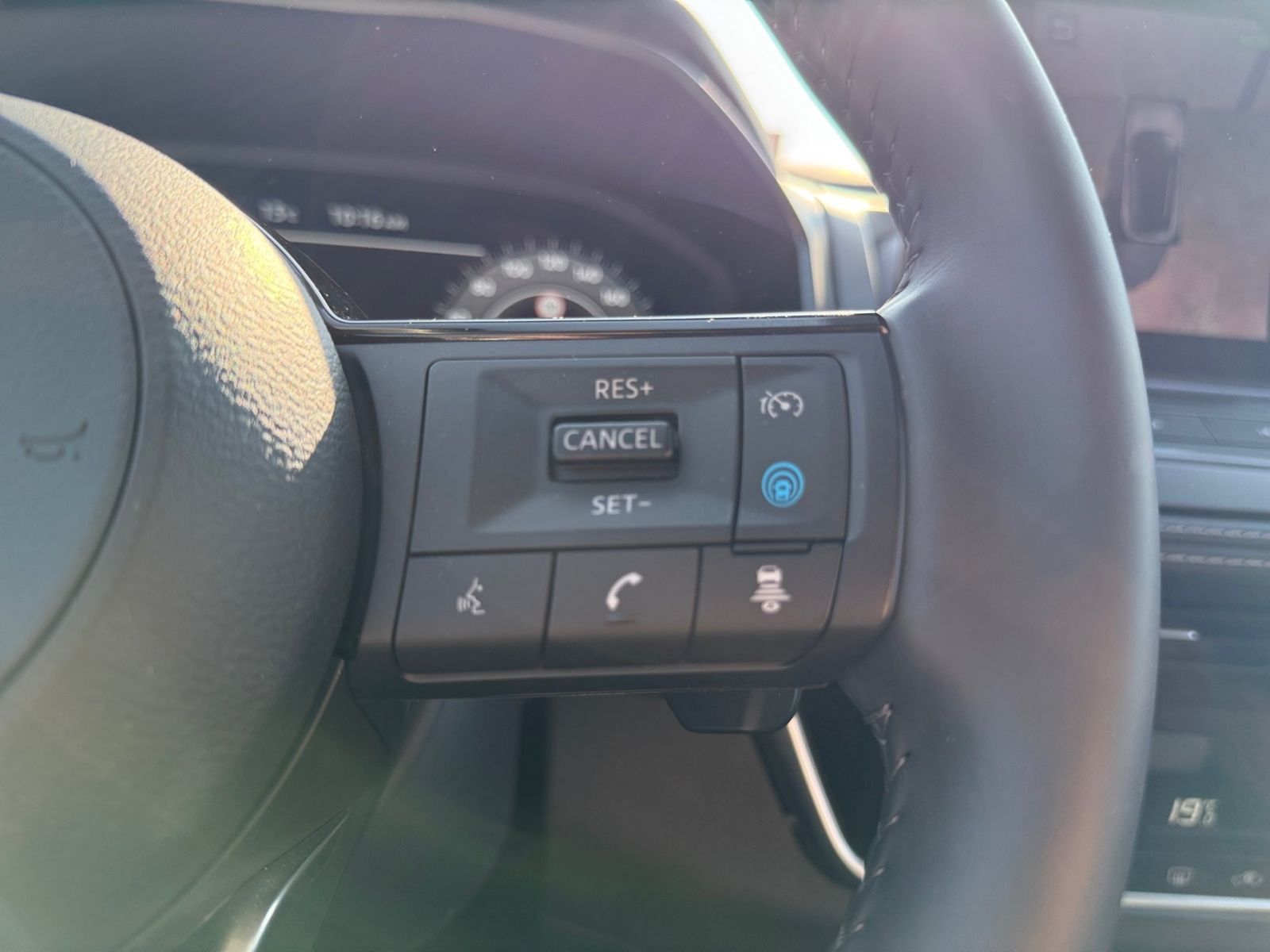 Fahrzeugabbildung Nissan Qashqai 1.3 DIG-T MHEV N-Connecta X-TRONIC *AHK*