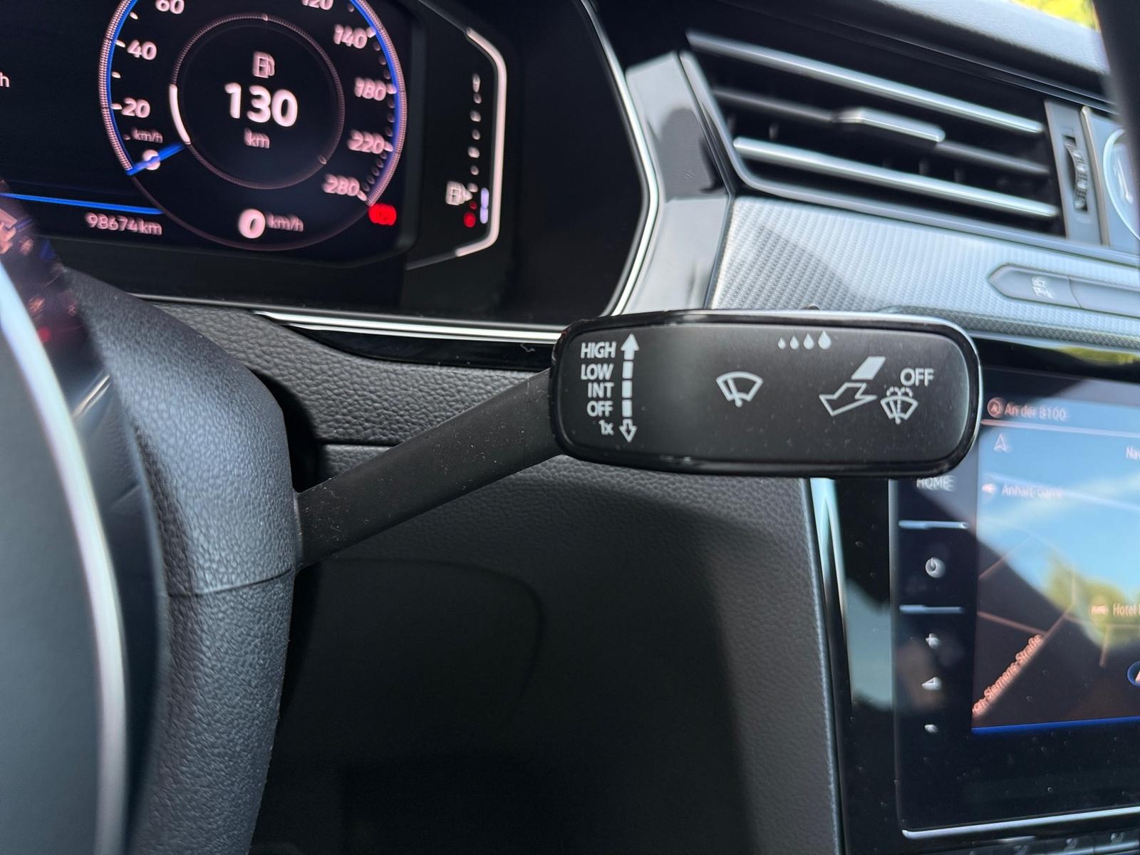 Volkswagen Arteon 2.0 TDI R-Line DSG Navi LED ACC AHK 360°
