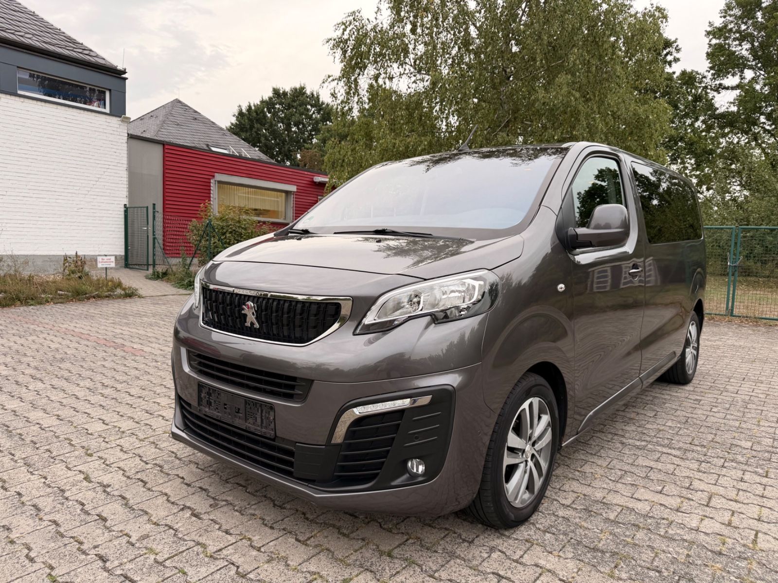 Peugeot Peugeot Expert Traveller Active L2 9 Sitzer