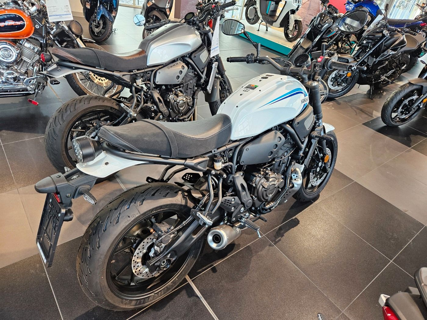 Fahrzeugabbildung Yamaha XSR 700 Modell 2023 Tageszulassung