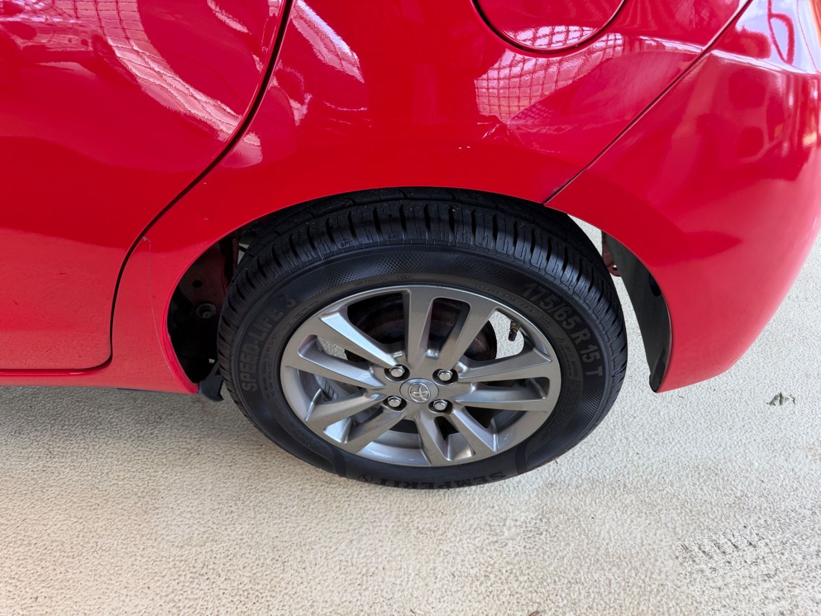Fahrzeugabbildung Toyota Yaris *Rückfahrkamera*