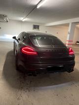 Porsche Panamera Turbo S Approved - Porsche Panamera mit Benzin-Antrieb: Grau