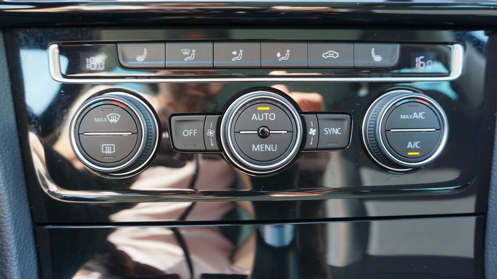 Fahrzeugabbildung Volkswagen Golf VII Variant Sound Panorama,ACC,AppleCarPlay