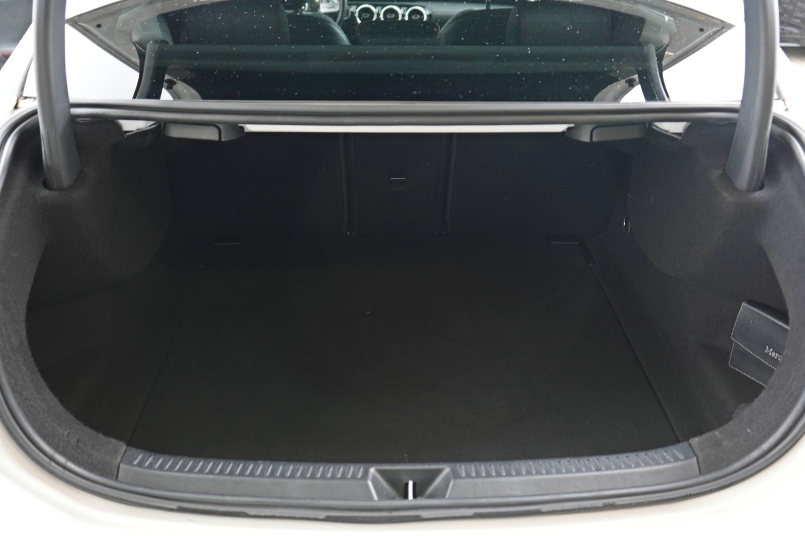Mercedes-Benz A-Class 7G-DCT Limousine AMG-LINE & NIGHT-PAKET, миниатюра 22