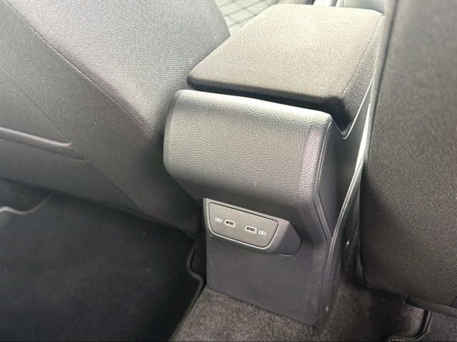 POLO 1.0 TSI R-LINE NAVI+IQ.LIGHT+SHZ+DAB