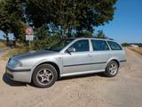 Skoda Octavia Combi 1.6 - - Skoda Octavia aus 2004: Kombi