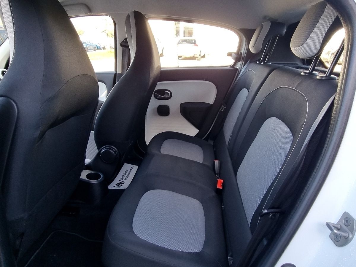 Fahrzeugabbildung Renault Twingo E-TECH elektr. EQUILIBRE